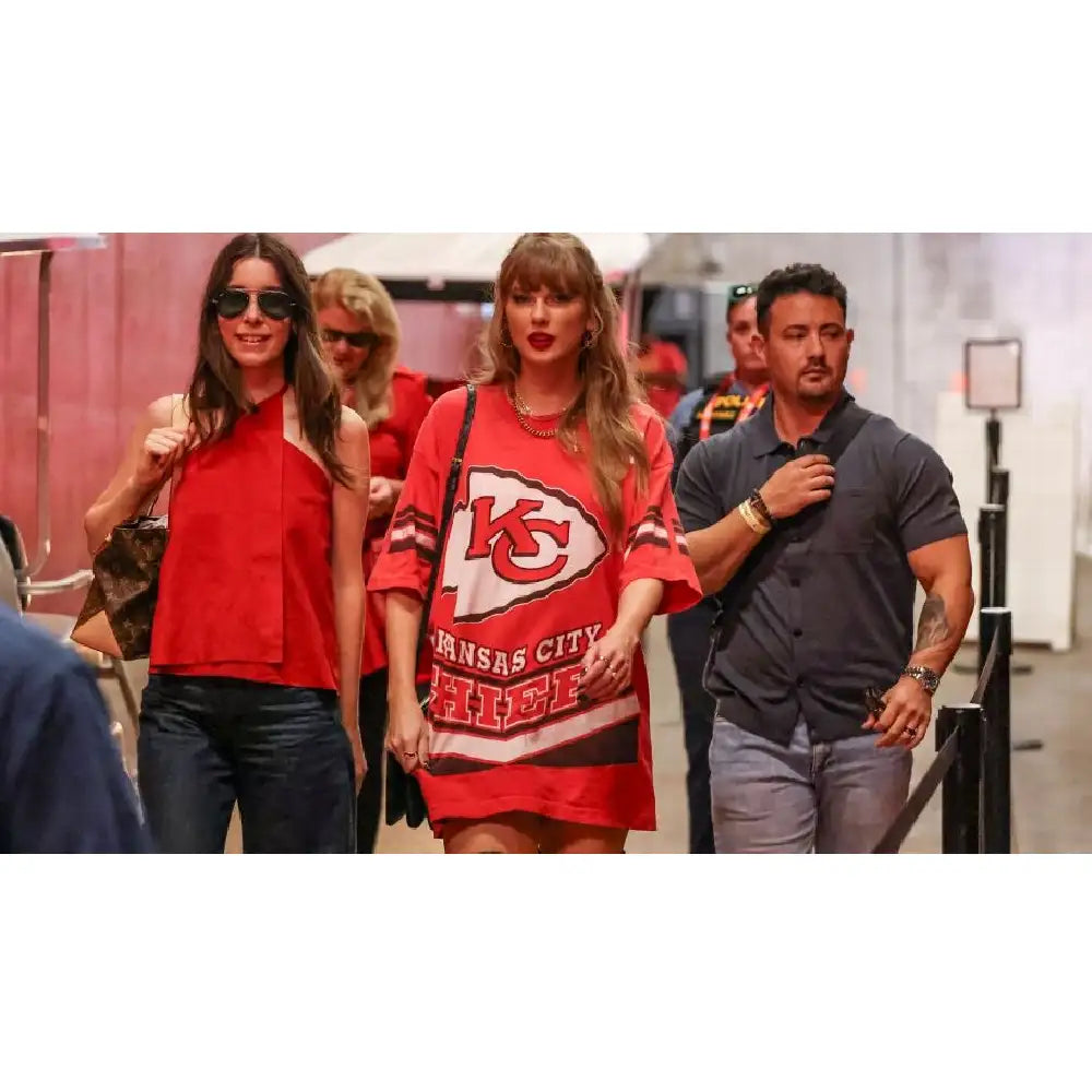 NFL 2024 Taylor Swift Chiefs outfit
