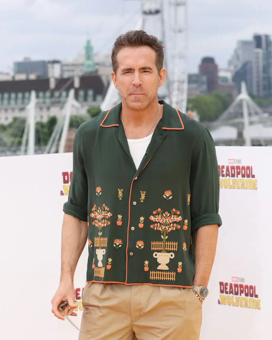 Ryan Reynolds Deadpool & Wolverine Photocall Green Shirt